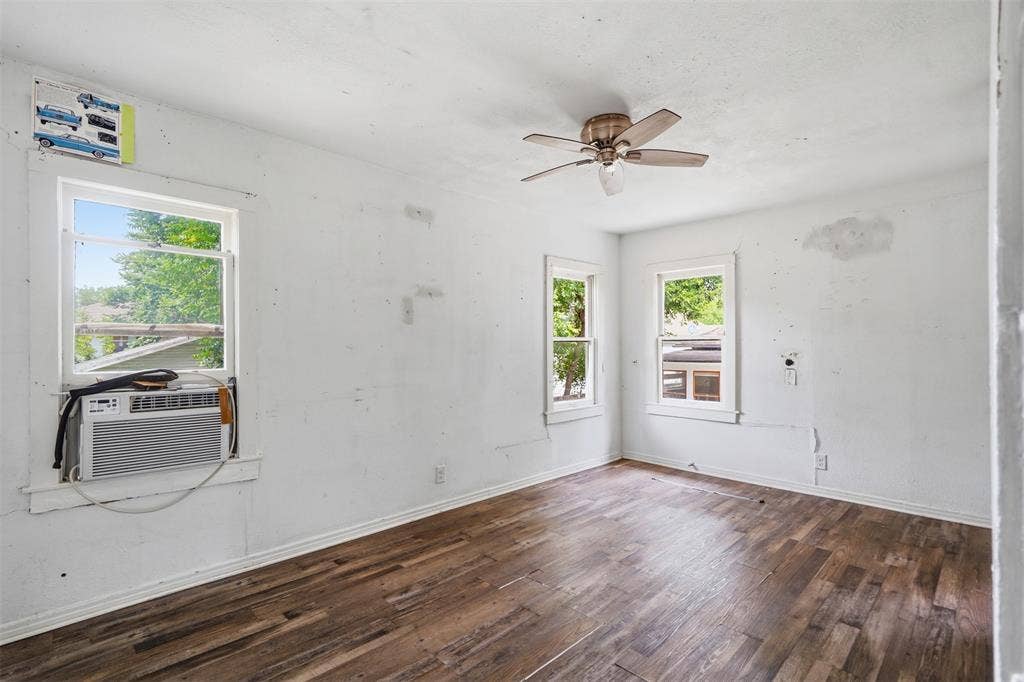 1932 5th Avenue, Fort Worth, TX 76110 1932 5th Avenue, Fort Worth, TX 76110
