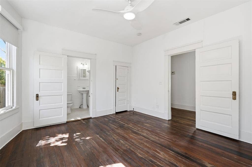 1932 5th Avenue, Fort Worth, TX 76110 Middle bedroom