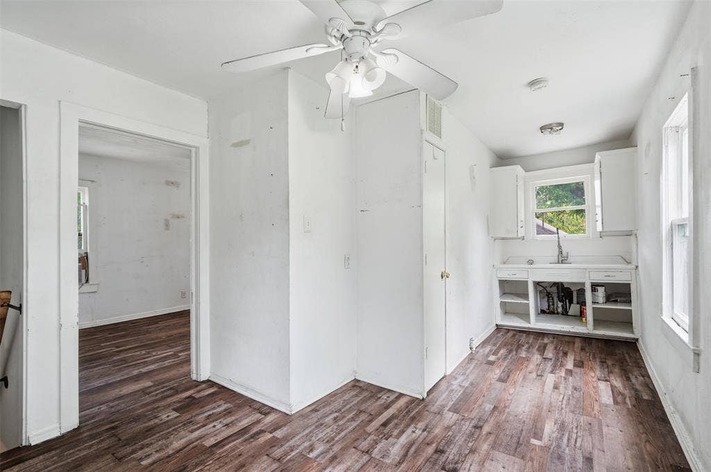 1932 5th Avenue, Fort Worth, TX 76110 1932 5th Avenue, Fort Worth, TX 76110