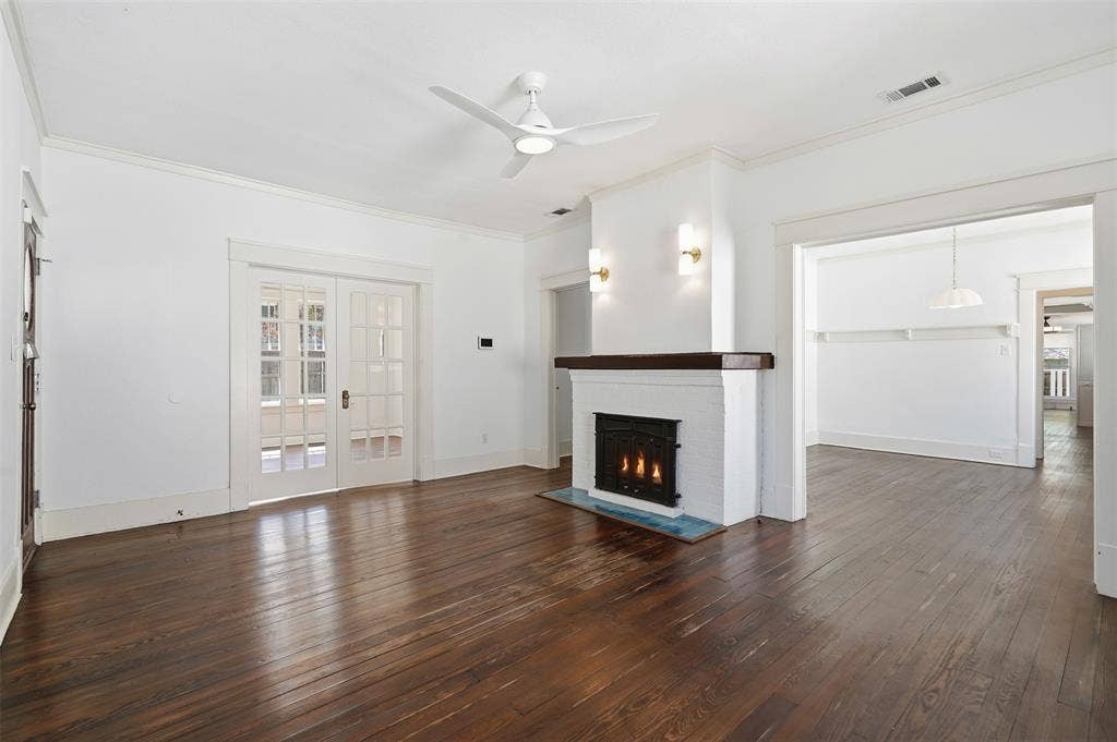 1932 5th Avenue, Fort Worth, TX 76110 1932 5th Avenue, Fort Worth, TX 76110