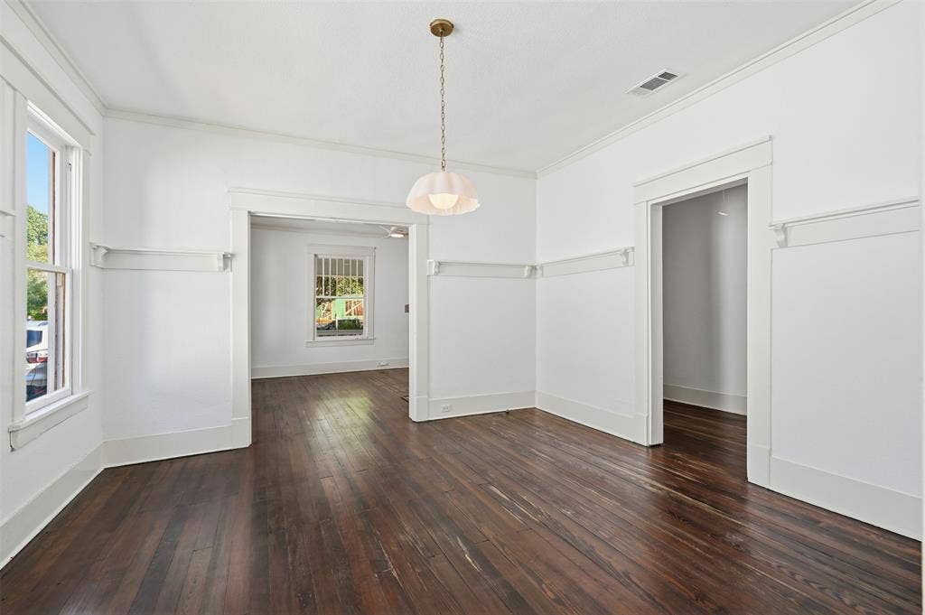 1932 5th Avenue, Fort Worth, TX 76110 1932 5th Avenue, Fort Worth, TX 76110