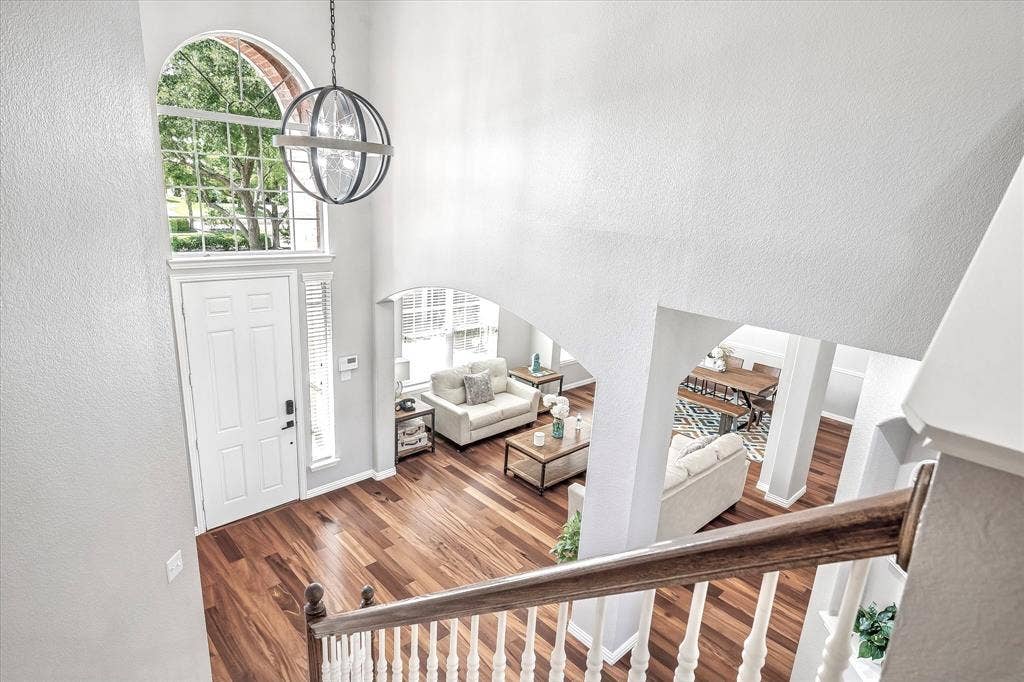 10306 Waterview Parkway, Rowlett, TX 75089 Updated lighting, hardwood floors and neutral paints