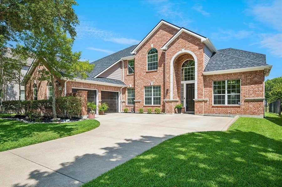Property photo for 10306 Waterview Parkway, Rowlett, TX