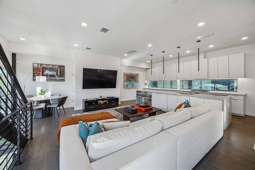 4805 Caxton Court, Dallas, TX 75204