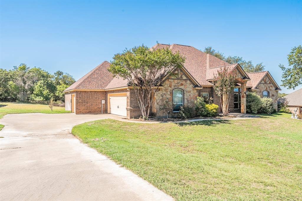 112 Meadow Arbor Drive, Weatherford, TX 76085