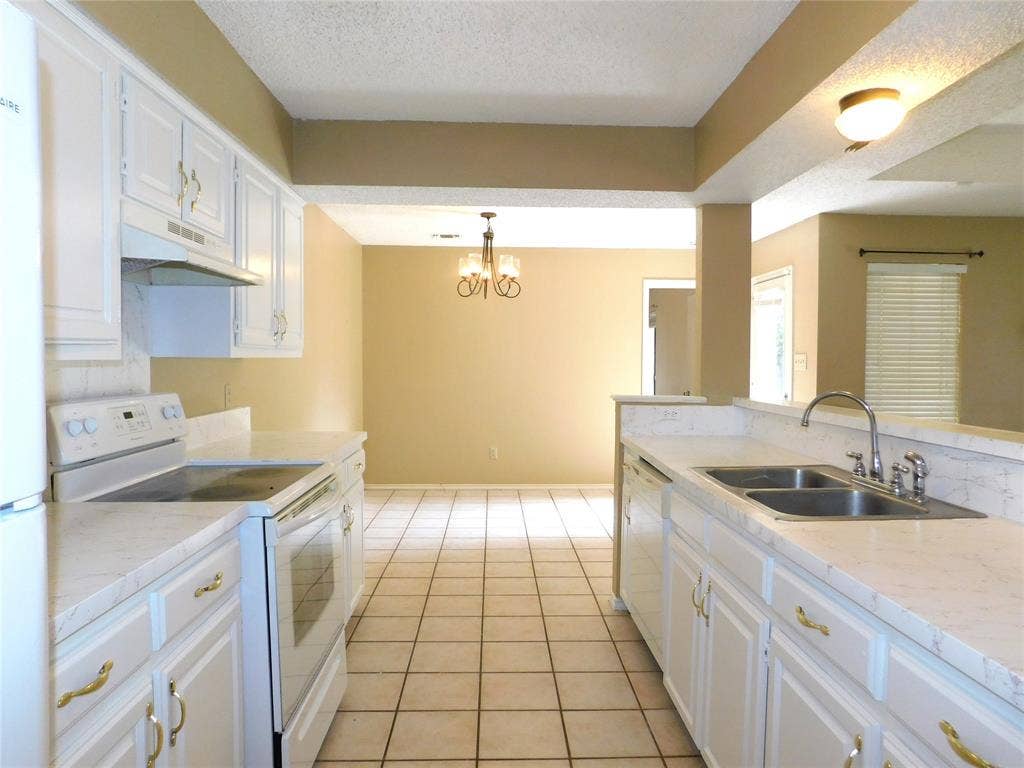 9792 Windy Ridge Road, Frisco, TX 75033 9792 Windy Ridge Road, Frisco, TX 75033