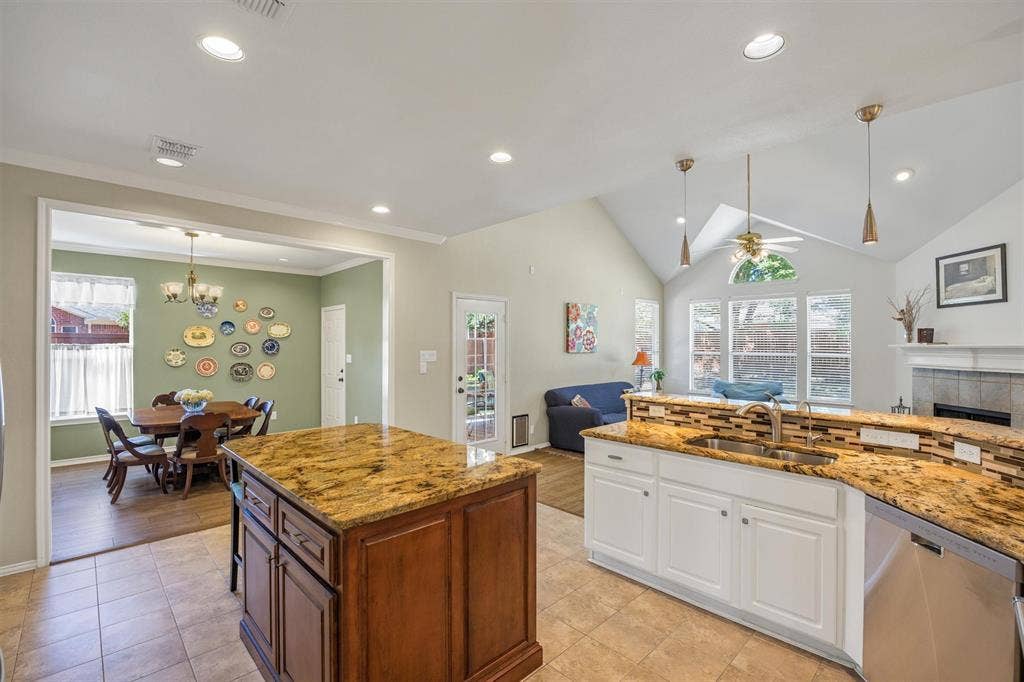 419 Lakefield Drive, Murphy, TX 75094 419 Lakefield Drive, Murphy, TX 75094
