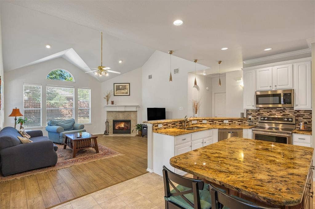 419 Lakefield Drive, Murphy, TX 75094 419 Lakefield Drive, Murphy, TX 75094