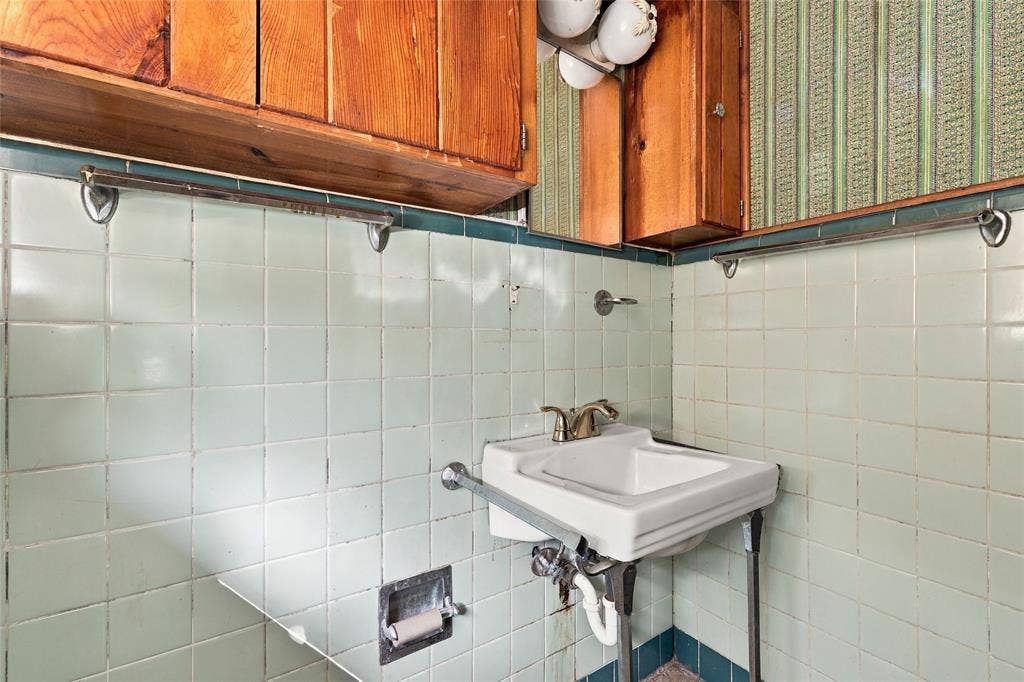 1342 Carson Street, Dallas, TX 75216 1342 Carson Street, Dallas, TX 75216