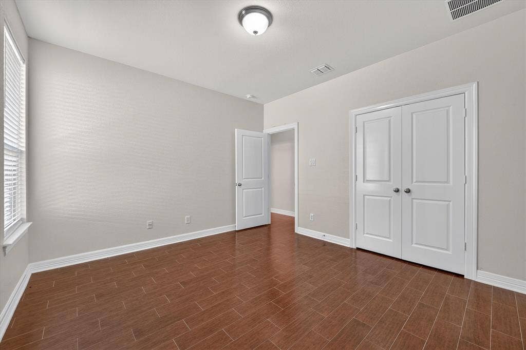 7529 Zinnia Lane, Forest Hill, TX 76140