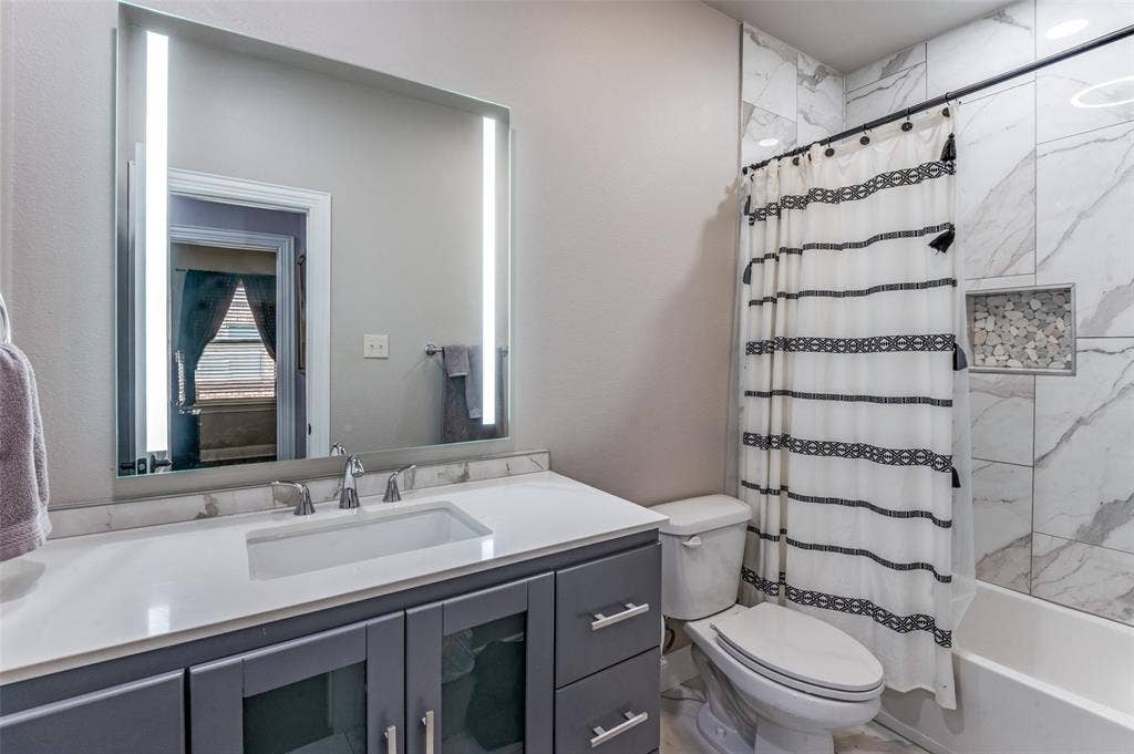 5707 Headquarters Drive, Plano, TX 75024 Second Floor Guest Bathroom - Updated and Remodeled