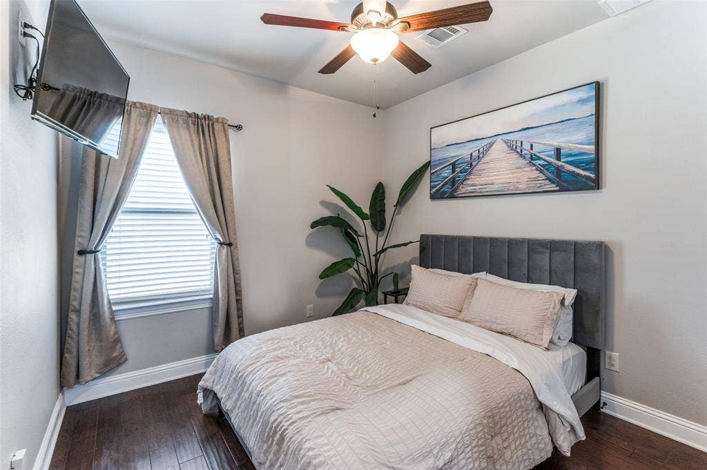 5707 Headquarters Drive, Plano, TX 75024 Secondary Bedroom - Second Floor