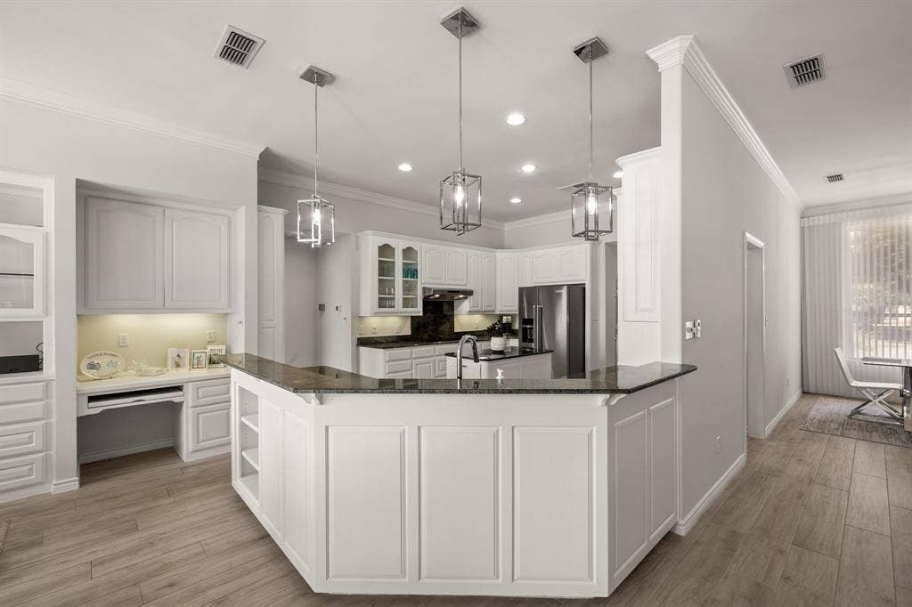 1203 Horizon Court, Granbury, TX 76049