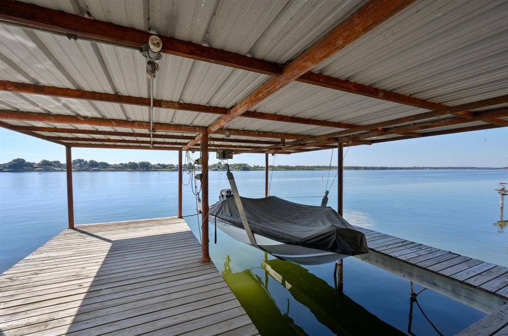 1203 Horizon Court, Granbury, TX 76049