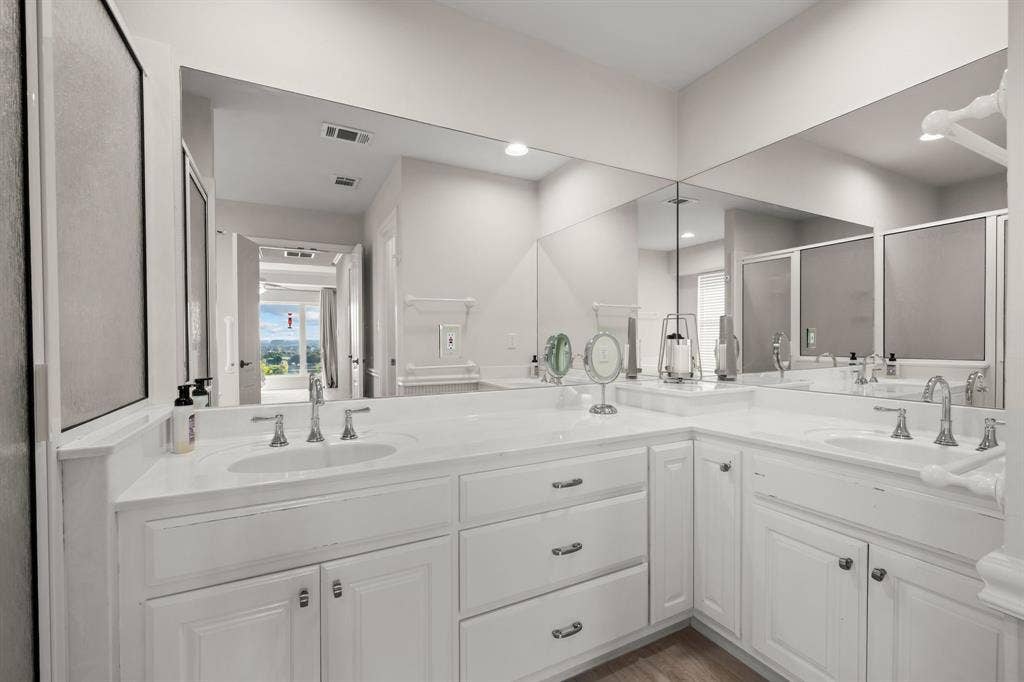 1203 Horizon Court, Granbury, TX 76049