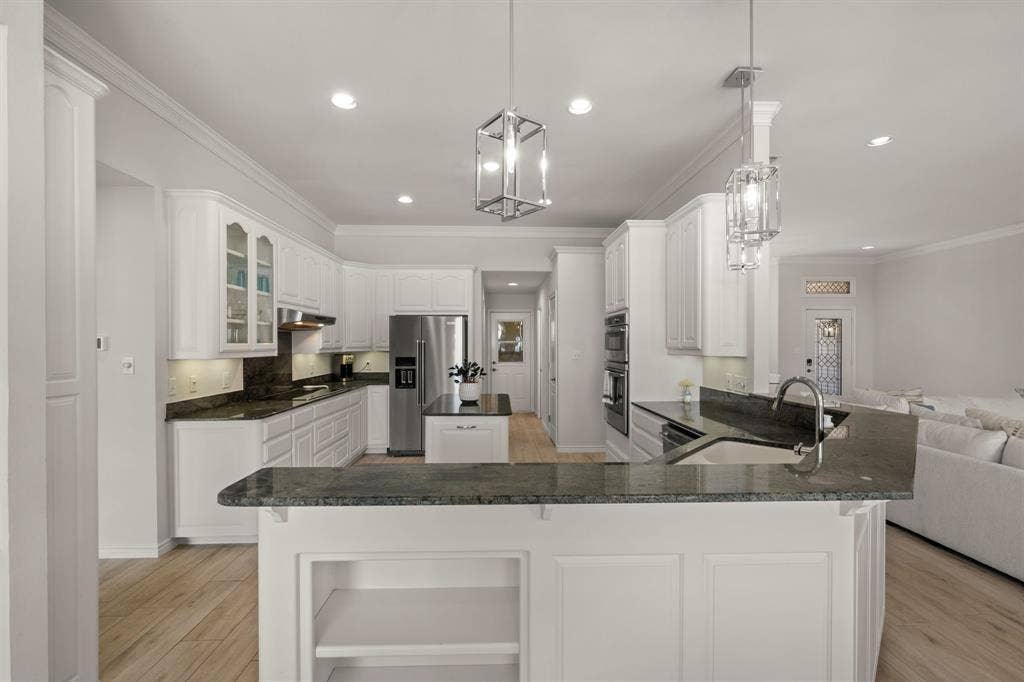 1203 Horizon Court, Granbury, TX 76049