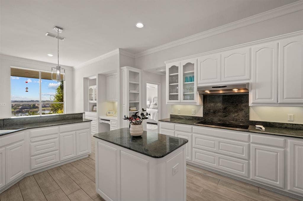1203 Horizon Court, Granbury, TX 76049