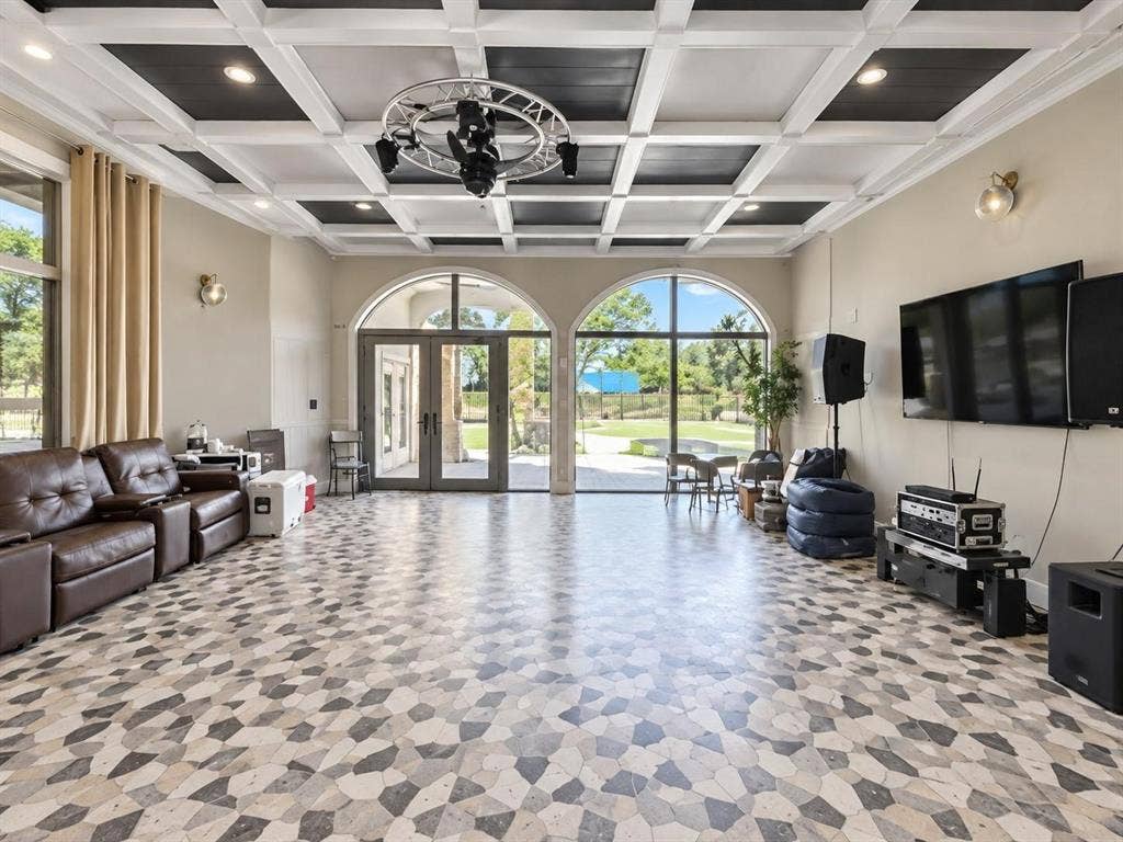 1410 Nadine Lane, Grand Prairie, TX 75052 1410 Nadine Lane, Grand Prairie, TX 75052