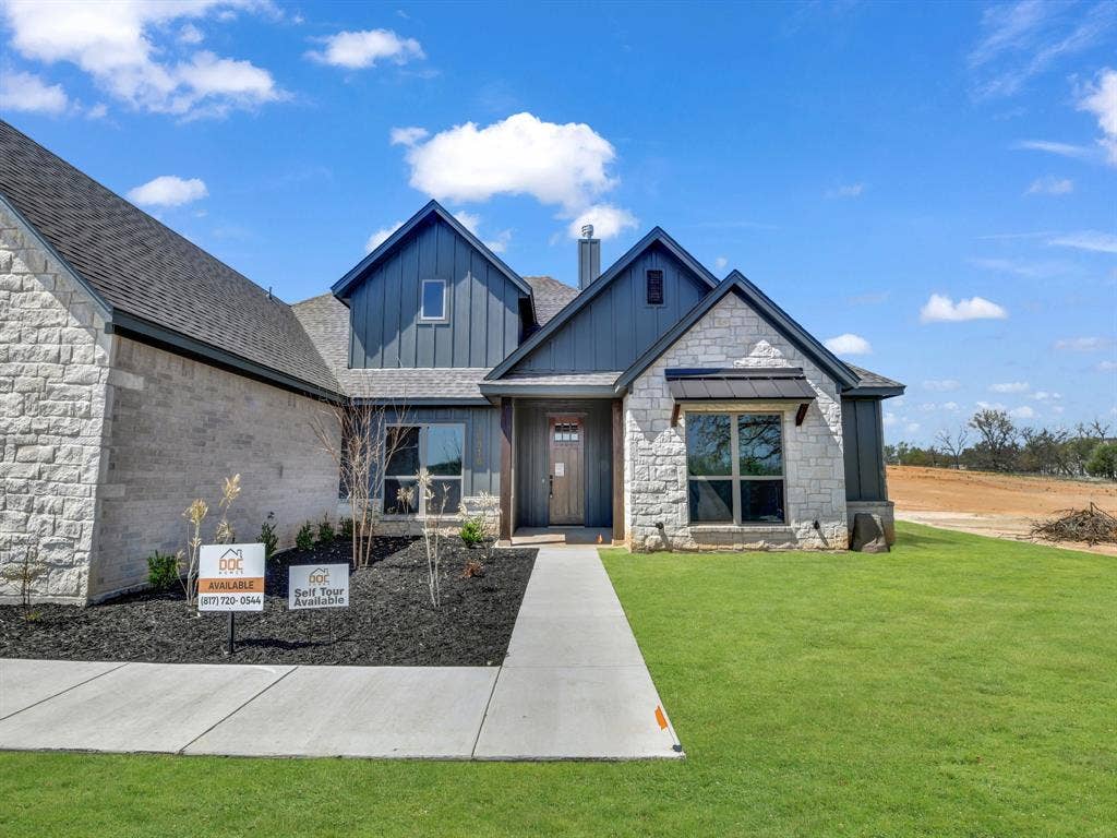 10016 Valley Oak Way, Springtown, TX 76082