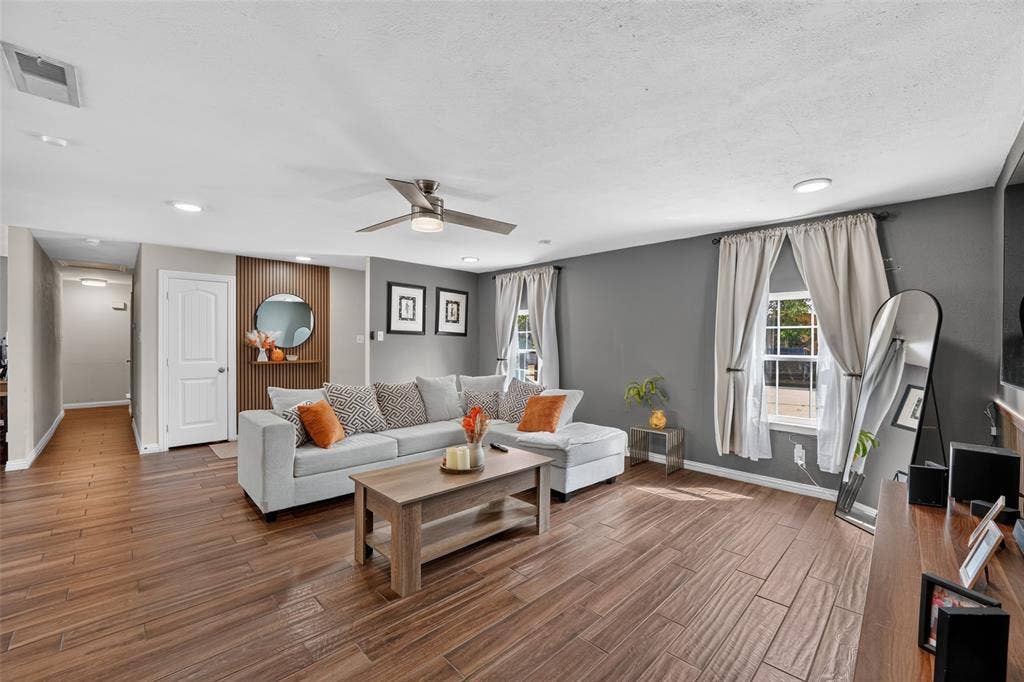 1602 Pisces Street, Grand Prairie, TX 75051 1602 Pisces Street, Grand Prairie, TX 75051
