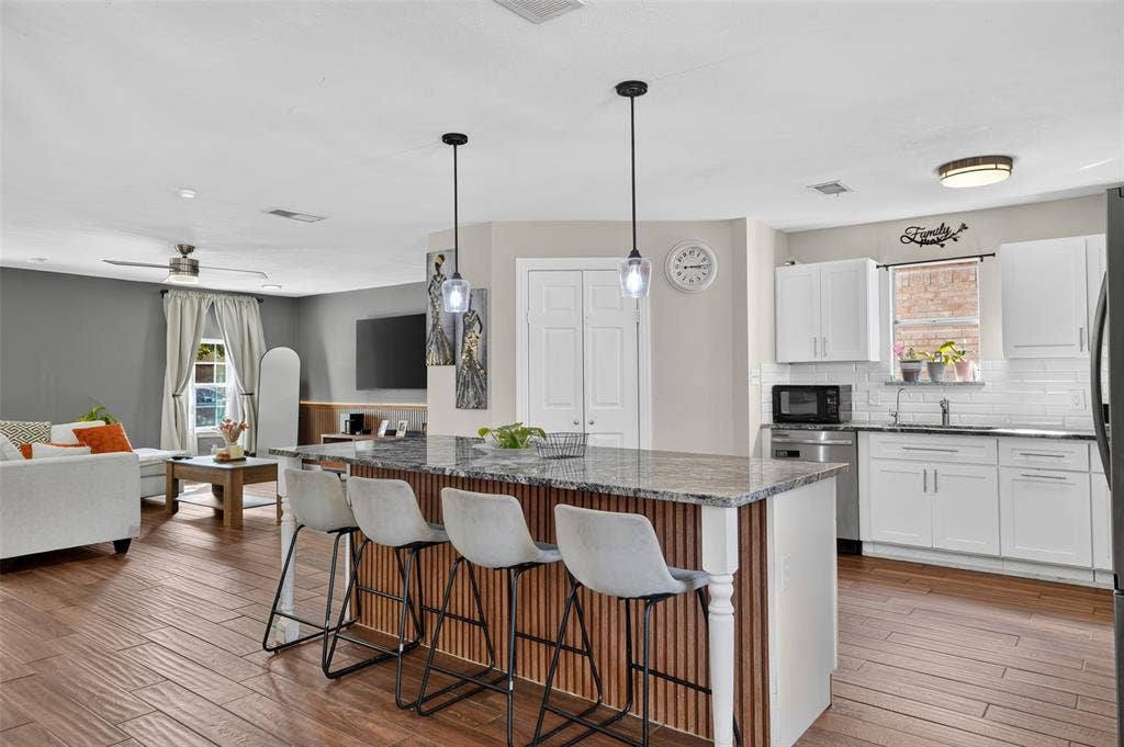 1602 Pisces Street, Grand Prairie, TX 75051 1602 Pisces Street, Grand Prairie, TX 75051