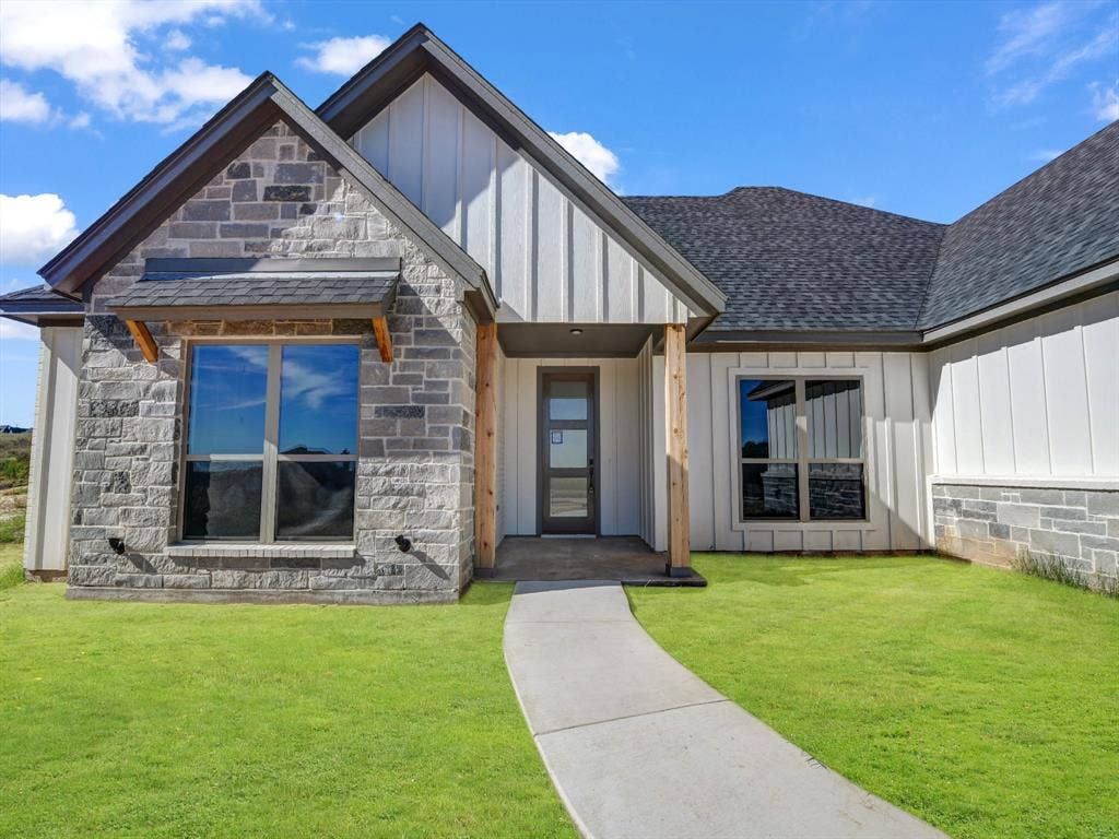3025 Westfork Way, Springtown, TX 76082 3025 Westfork Way, Springtown, TX 76082