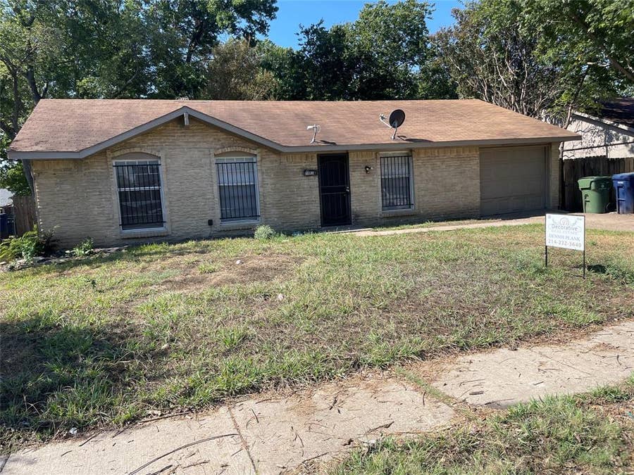 Property photo for 5113 Stagecoach Lane, Garland, TX