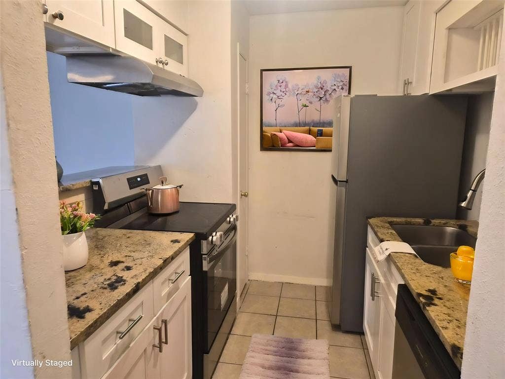 8110 Skillman Street, #2059, Dallas, TX 75231 Virtual staging