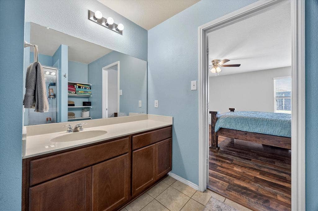 502 Azalea Drive, Josephine, TX 75173 Master Bathroom