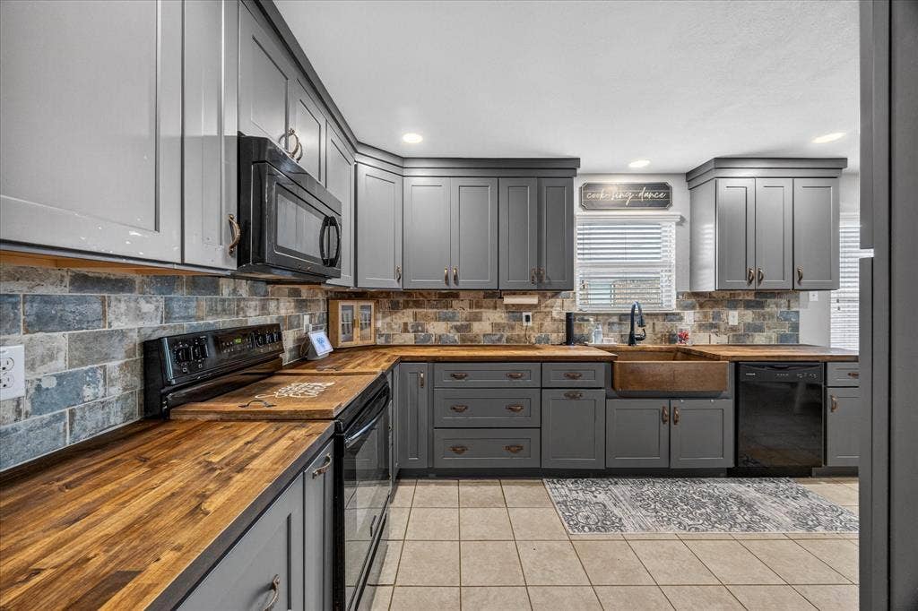 502 Azalea Drive, Josephine, TX 75173 Lots of counter space!