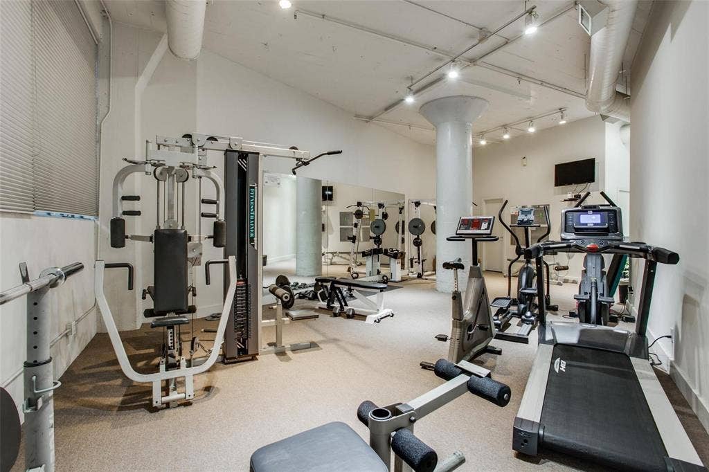 2220 Canton Street, #406, Dallas, TX 75201 2220 Canton Street, #406, Dallas, TX 75201