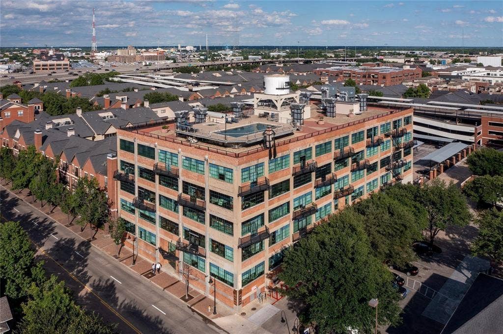 2220 Canton Street, #406, Dallas, TX 75201 2220 Canton Street, #406, Dallas, TX 75201