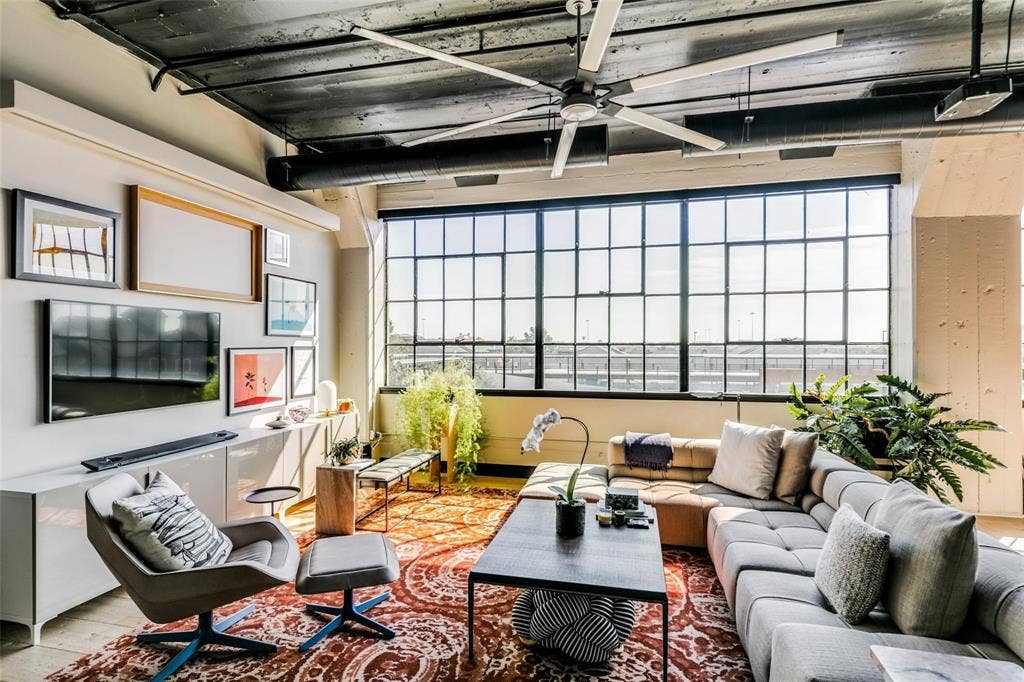 2220 Canton Street, #406, Dallas, TX 75201 2220 Canton Street, #406, Dallas, TX 75201