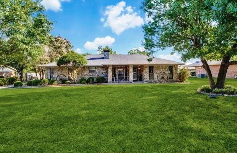 Property photo for 300 E Short Street, Leonard, TX