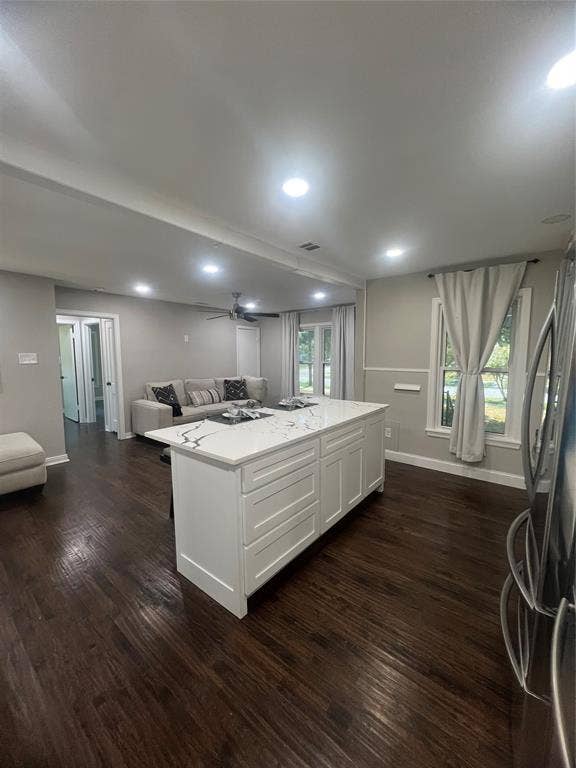1021 E Russell Avenue, Carrollton, TX 75006