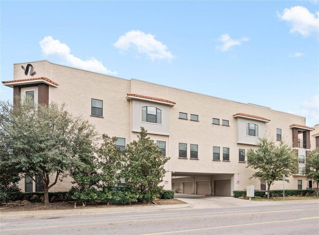 3142 Ross Avenue, #4, Dallas, TX 75204 3142 Ross Avenue, #4, Dallas, TX 75204