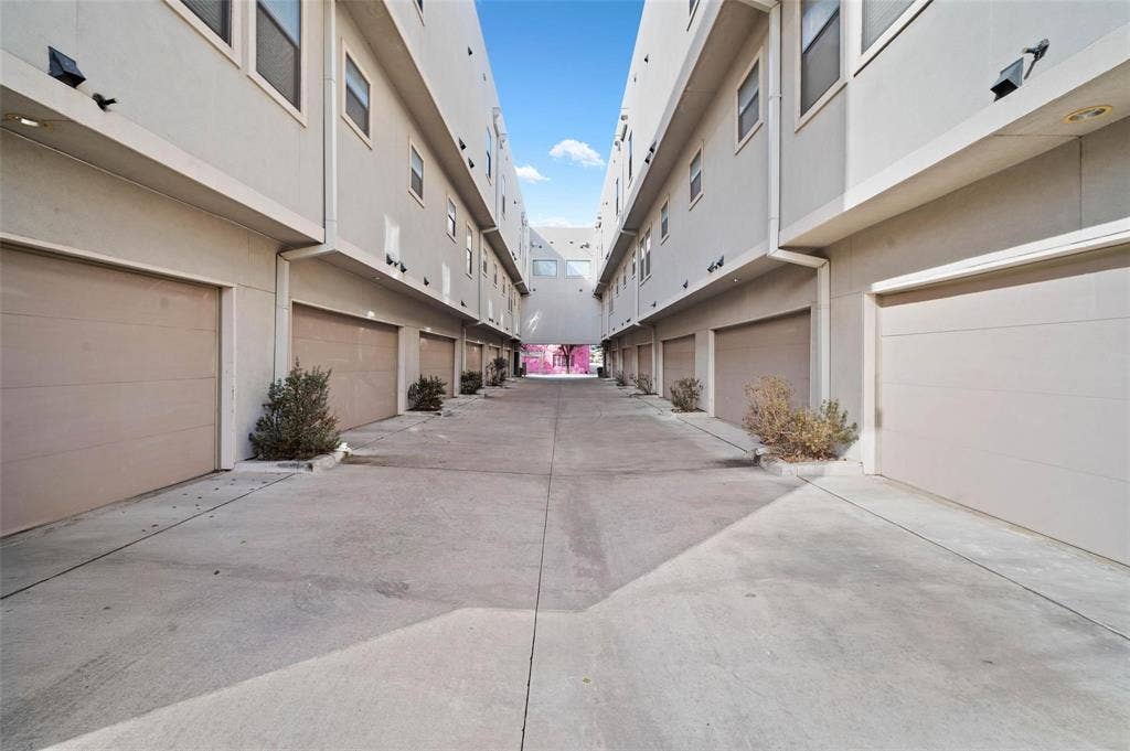 3142 Ross Avenue, #4, Dallas, TX 75204 3142 Ross Avenue, #4, Dallas, TX 75204