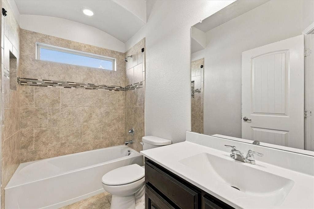 1025 Doe Meadow Drive, Fort Worth, TX 76028 1025 Doe Meadow Drive, Fort Worth, TX 76028