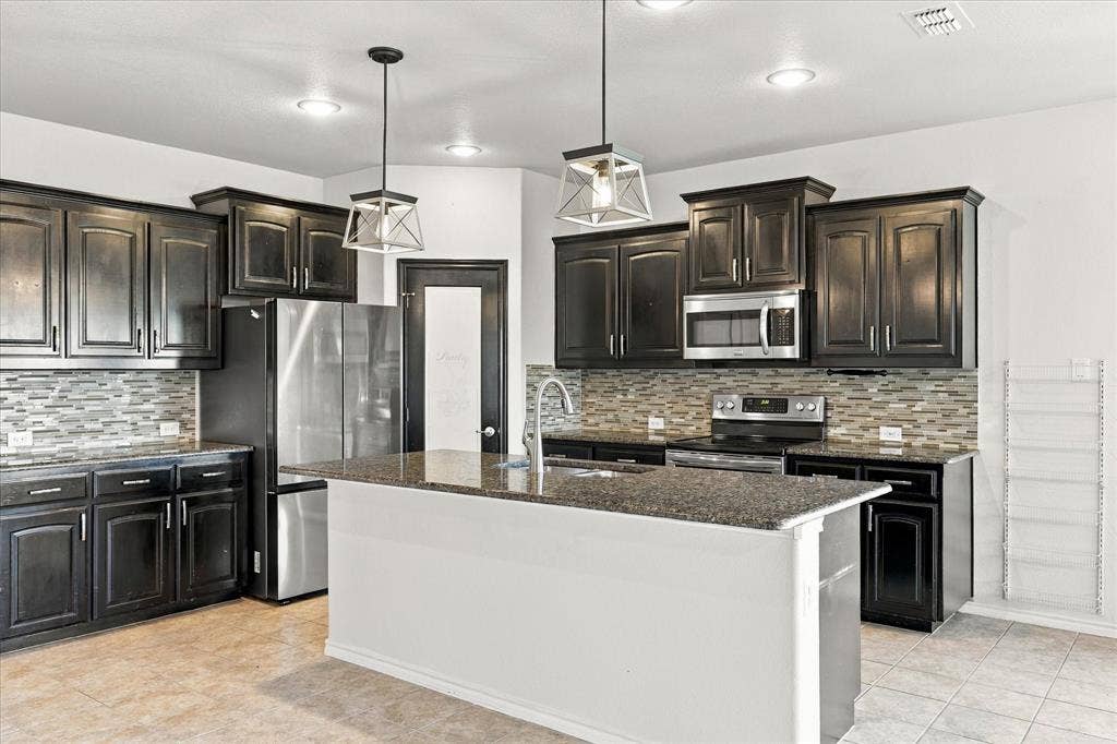 1025 Doe Meadow Drive, Fort Worth, TX 76028 1025 Doe Meadow Drive, Fort Worth, TX 76028