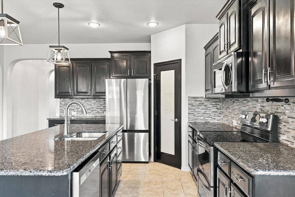 1025 Doe Meadow Drive, Fort Worth, TX 76028 1025 Doe Meadow Drive, Fort Worth, TX 76028