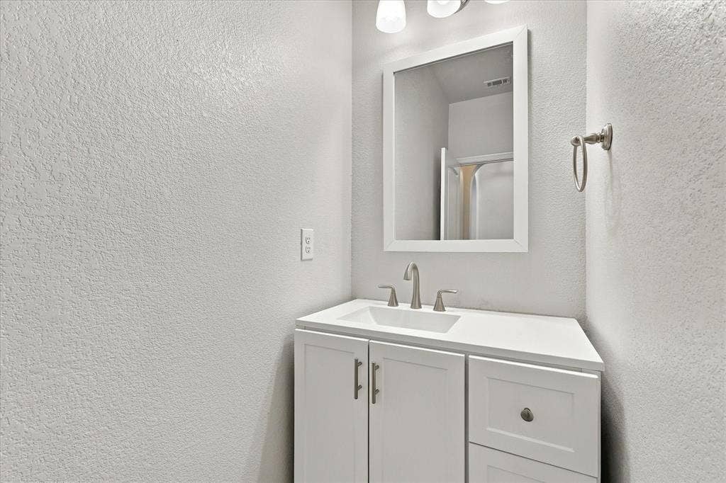 1025 Doe Meadow Drive, Fort Worth, TX 76028 1025 Doe Meadow Drive, Fort Worth, TX 76028