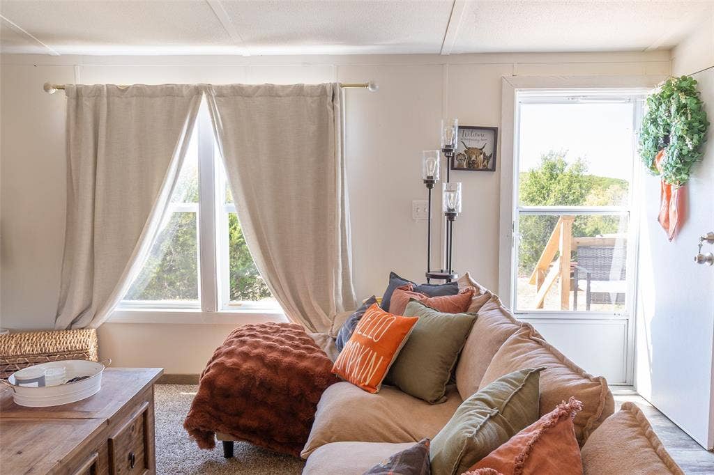1433 S Fm 56, Glen Rose, TX 76043