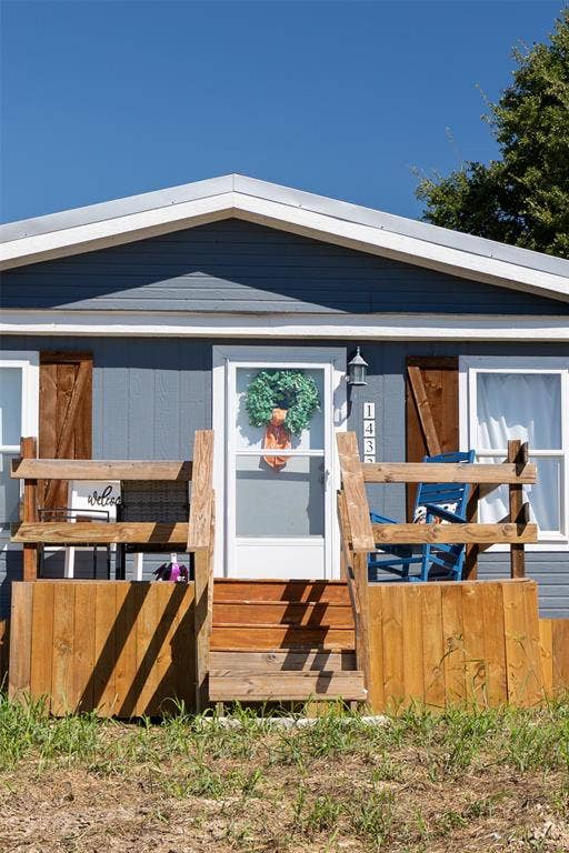 Front entry to home.
