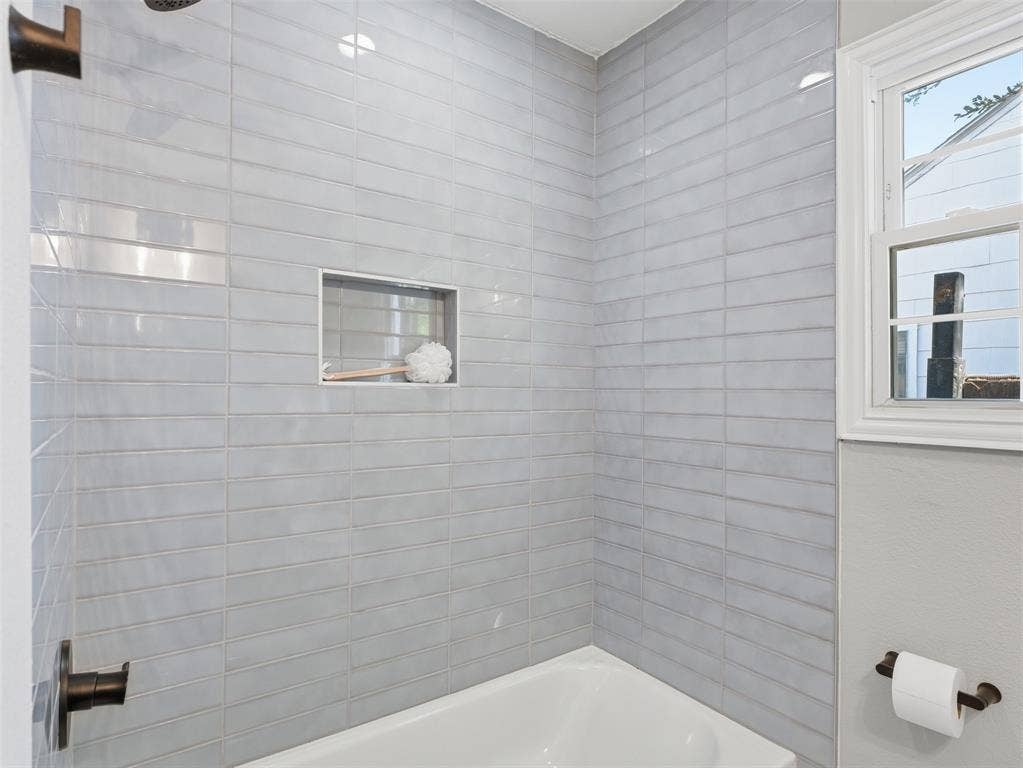 4016 Locke Avenue, Fort Worth, TX 76107 4016 Locke Avenue, Fort Worth, TX 76107