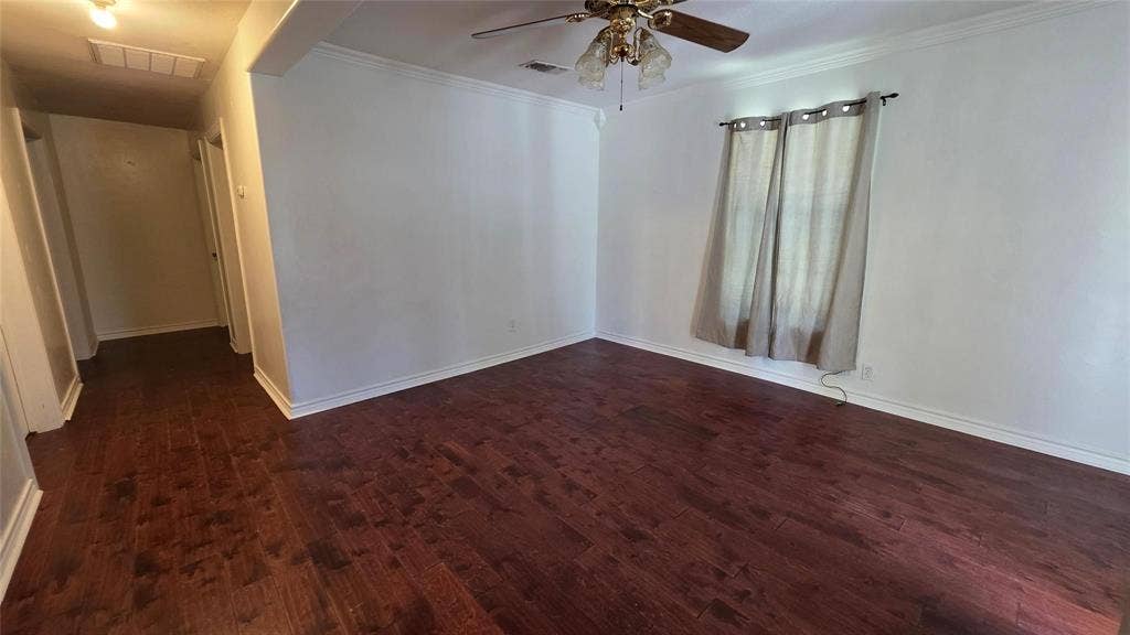 524 W Broadus Avenue, Fort Worth, TX 76115 524 W Broadus Avenue, Fort Worth, TX 76115