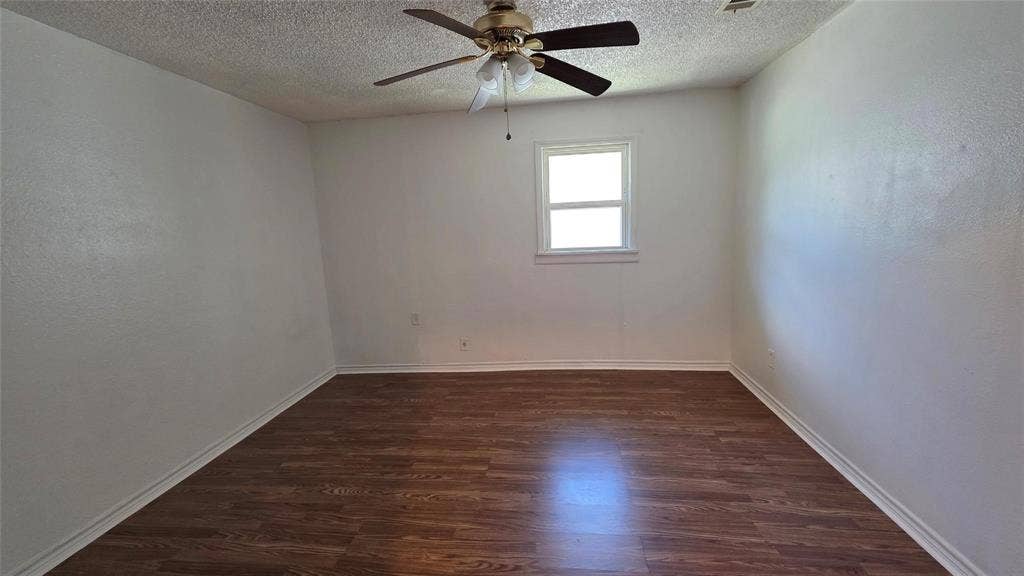 524 W Broadus Avenue, Fort Worth, TX 76115 524 W Broadus Avenue, Fort Worth, TX 76115