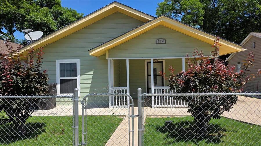 Property photo for 524 W Broadus Avenue, Fort Worth, TX