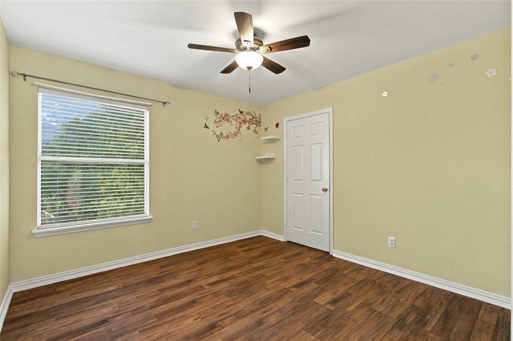 2071 Sunset Lane, Lewisville, TX 75067