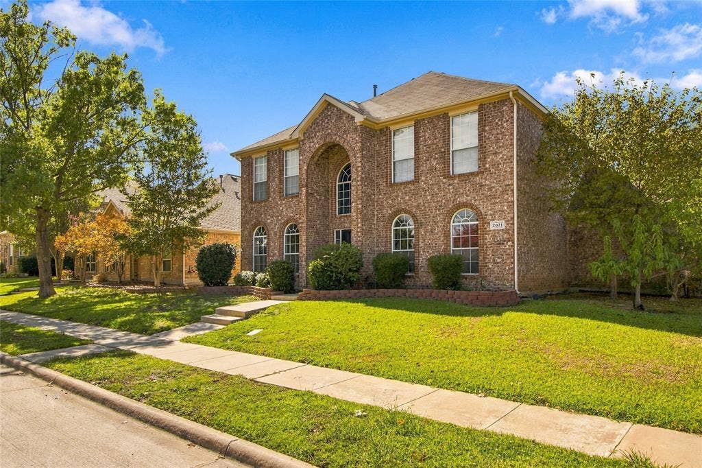 2071 Sunset Lane, Lewisville, TX 75067