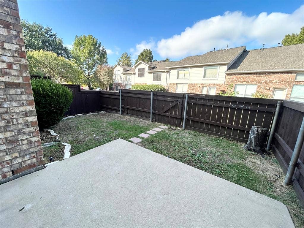 8517 Hunters Trace Lane, Plano, TX 75024 8517 Hunters Trace Lane, Plano, TX 75024